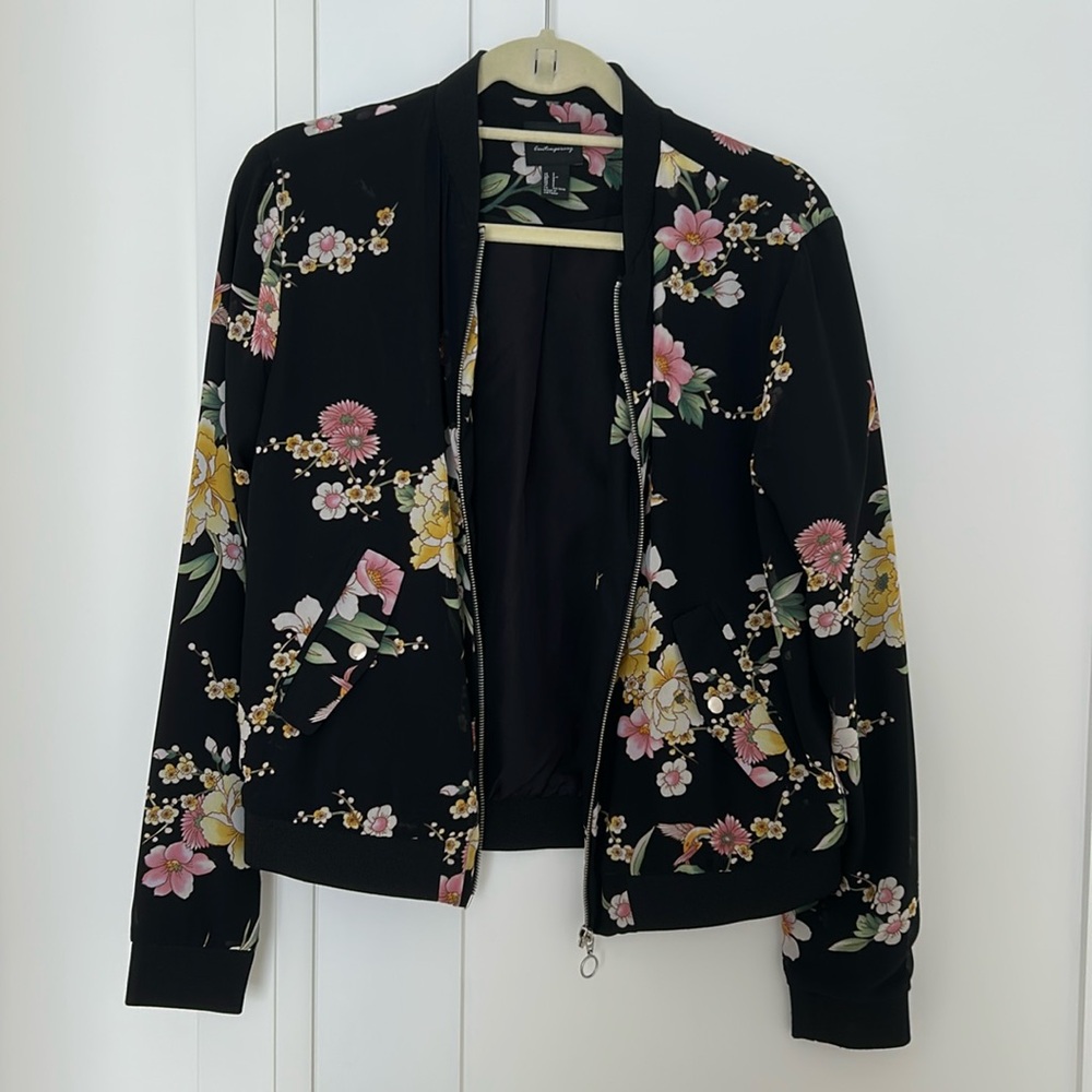 Bomber jacket - Picture 1 of 5